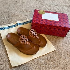 Tory Burch Miller Cloud sandal aged camello color